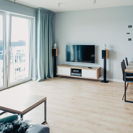 Silk Apartment - Netflix - Parking ชเตชชิน ภายนอก รูปภาพ