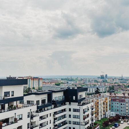 Silk Apartment - Netflix - Parking ชเตชชิน ภายนอก รูปภาพ